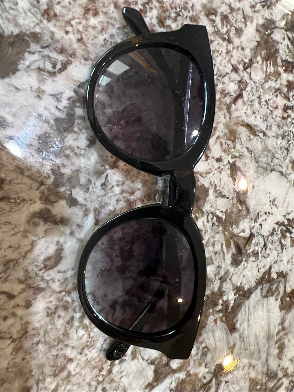 Women’s Fossil Black Round Keyhole Sunglasses 53717